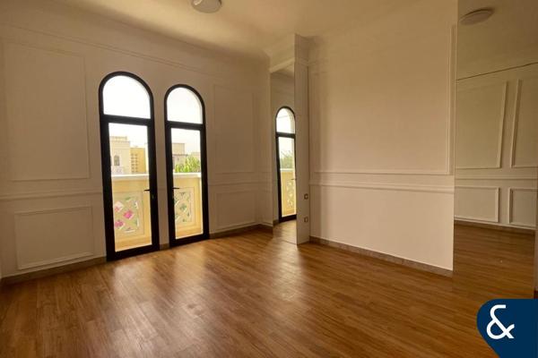 4 BED | SINGLE ROW | VACANT ON TRANSFER